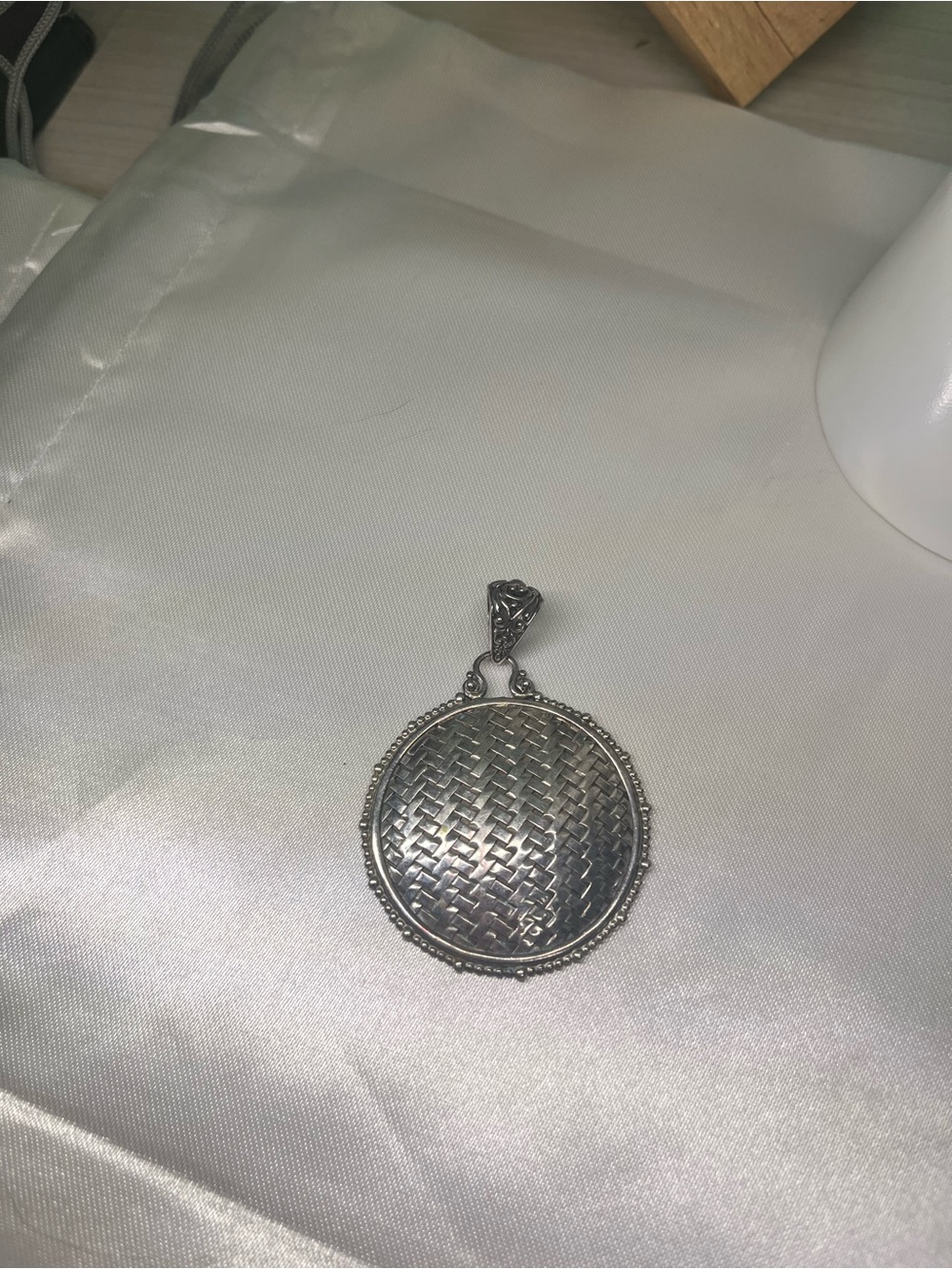 SARDA Round Woven-Texture Sterling Silver Pendant Necklace
